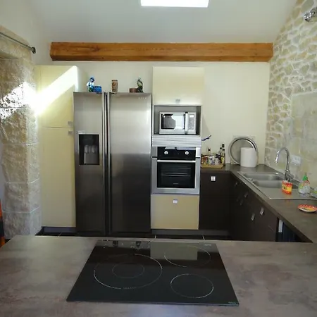 Le Clos Fleuri Apartment *